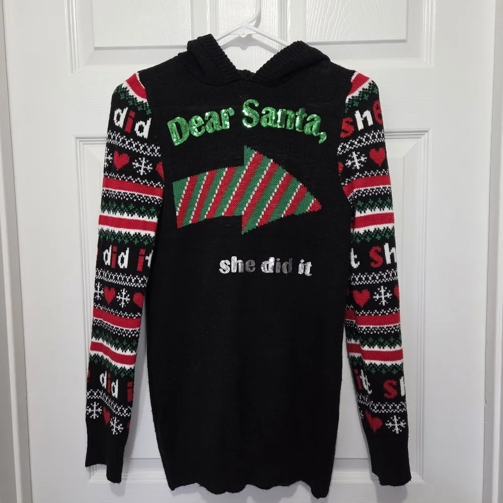 NO BOUNDARIES “Santa She Did It” Christmas Sweater Medium - Picture 1 of 8